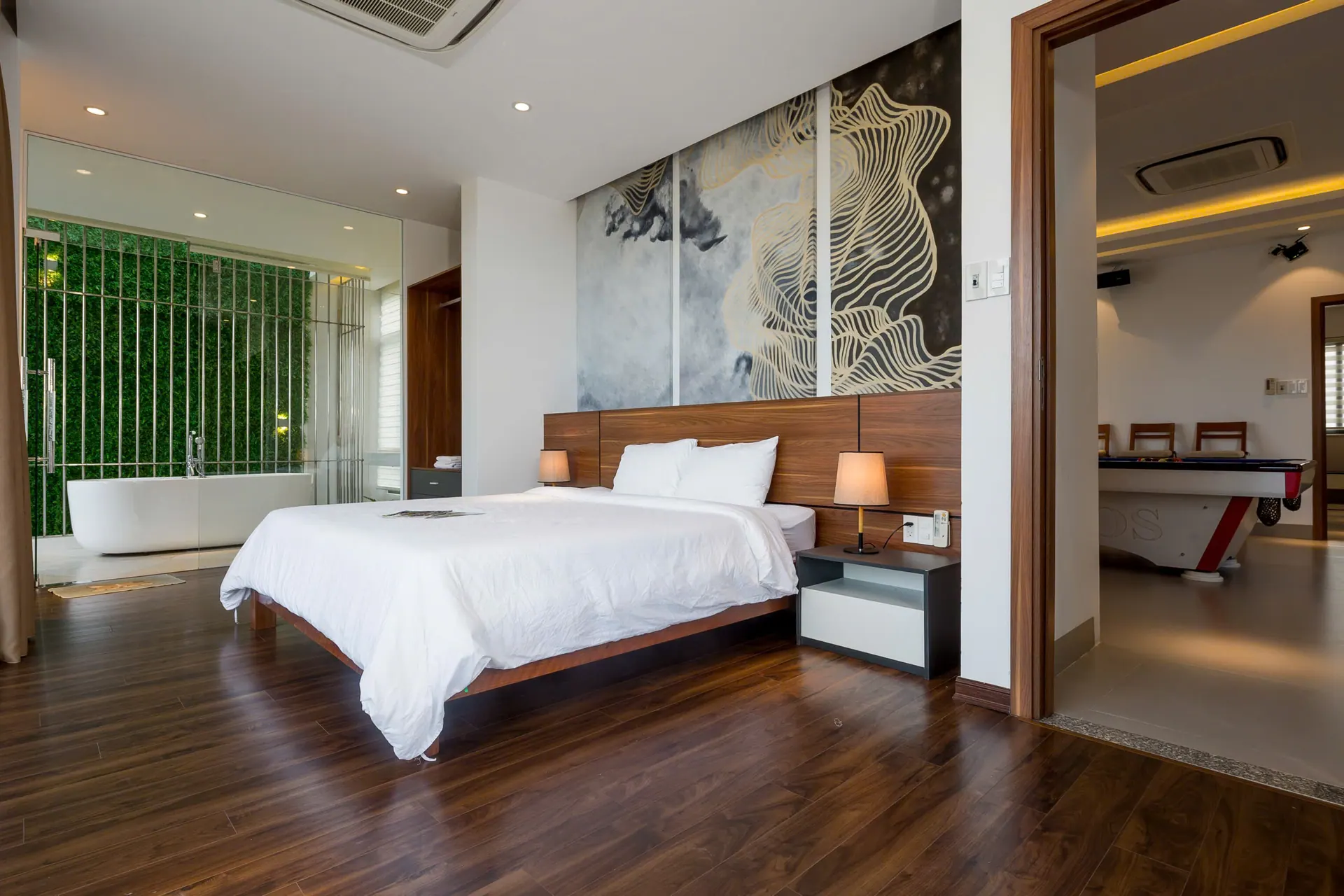 The Stunning Luxurious Villa by My Khe beach An Hai 27